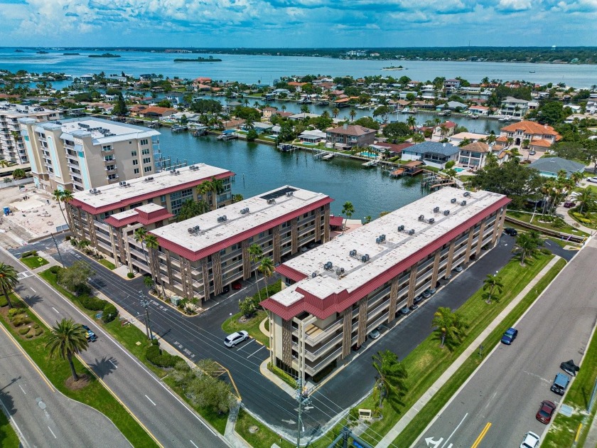 Fantastic opportunity to own a Fully renovated 2 bed and 2 full - Beach Condo for sale in Clearwater, Florida on Beachhouse.com