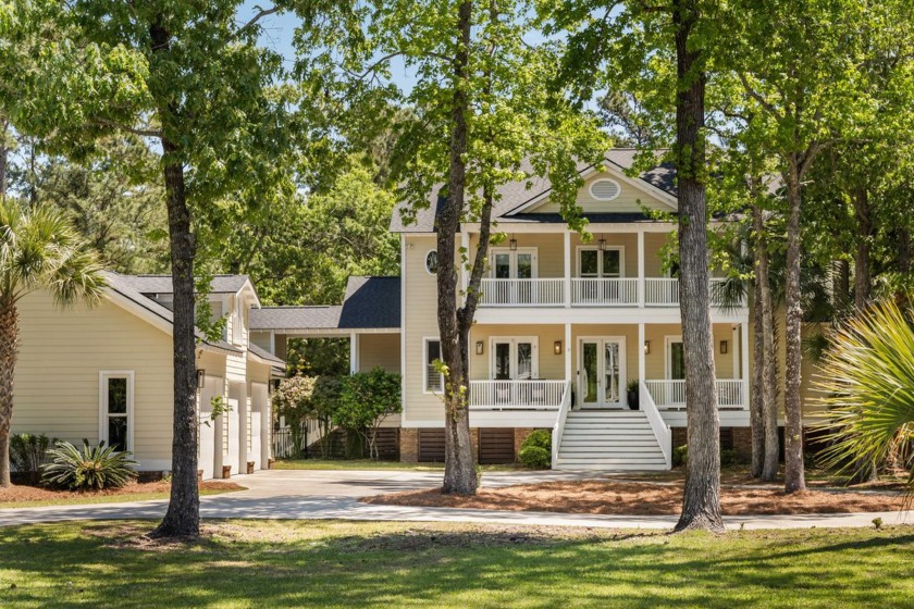 Low-country Luxury Retreat with Golf Course Views. Welcome to - Beach Home for sale in Mount Pleasant, South Carolina on Beachhouse.com