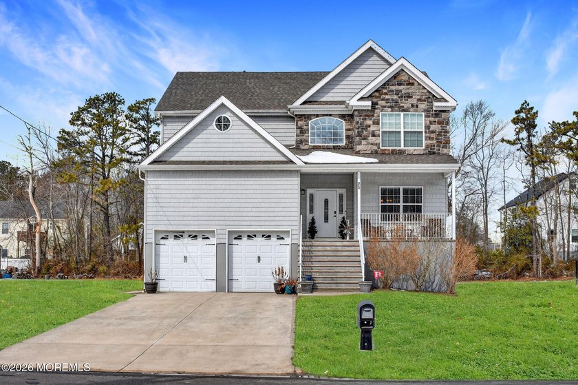 Welcome to one of the best values in Pine Lake Park. Set on a - Beach Home for sale in Toms River, New Jersey on Beachhouse.com