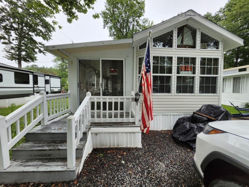 Welcome to your perfect beach getaway! This well-maintained 1 - Beach Home for sale in Wells, Maine on Beachhouse.com