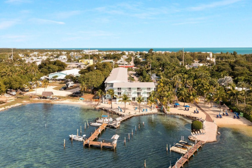 Welcome to this charming 2-bedroom, 1.5-bathroom townhome in the - Beach Condo for sale in Key Largo, Florida on Beachhouse.com