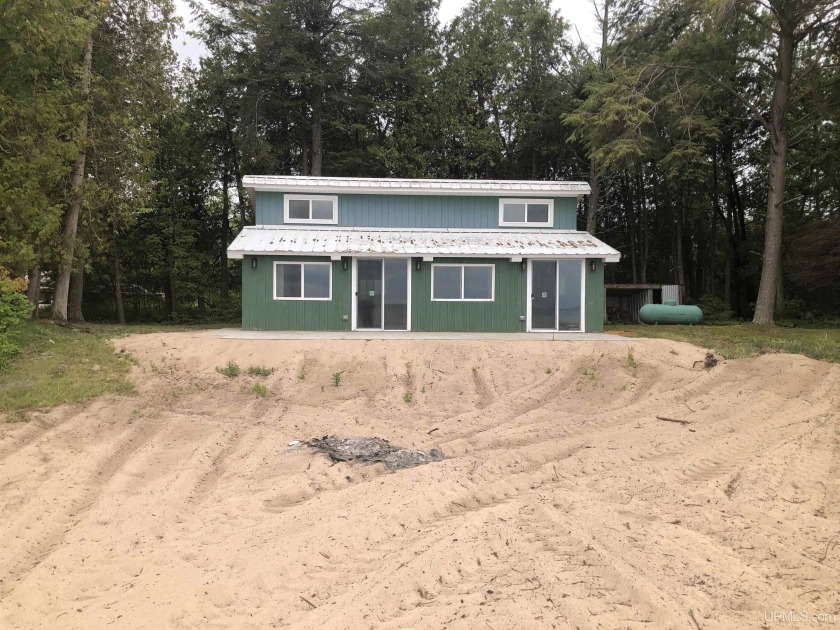 Cedar River Home Off Market N10690 HWY 35 MI 3921240