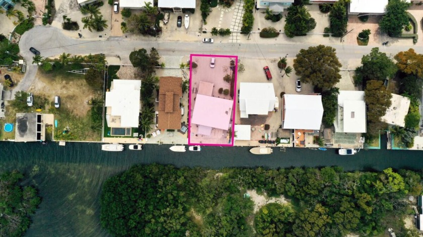 This private canal home offers breathtaking mangrove views and a - Beach Home for sale in Key Largo, Florida on Beachhouse.com