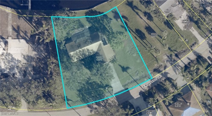 REDUCED!! Build Your Riverfront Dream Home or two! Or split the - Beach Home for sale in Fort Myers, Florida on Beachhouse.com