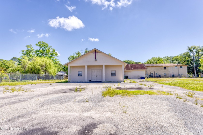 Fantastic community opportunity!! Zoned R2 & currently a church - Beach Home for sale in Moss Point, Mississippi on Beachhouse.com