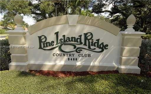 1 bedroom 1 bathroom condo located in the private country club - Beach Condo for sale in Davie, Florida on Beachhouse.com