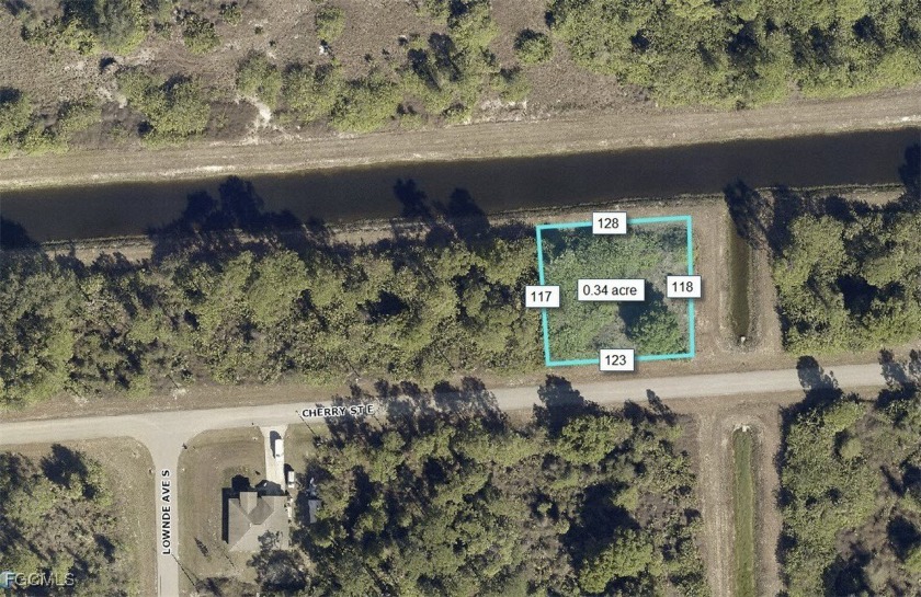 Beautiful freshwater canal lot in Southeast Lehigh Acres! Enjoy - Beach Lot for sale in Lehigh Acres, Florida on Beachhouse.com