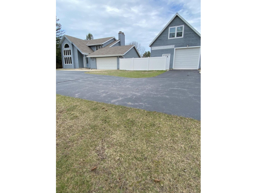 Looking for a Lake Michigan area homestead or investment - Beach Home for sale in Coloma, Michigan on Beachhouse.com