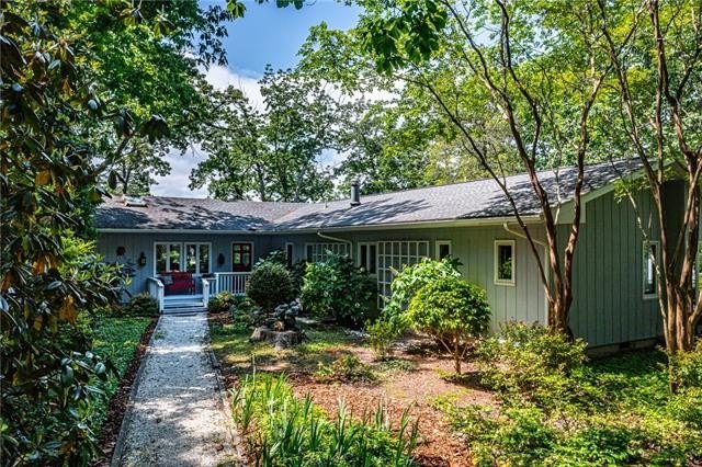 Spectacular Waterfront Retreat on Carters Creek -Gorgeous point - Beach Home for sale in White Stone, Virginia on Beachhouse.com
