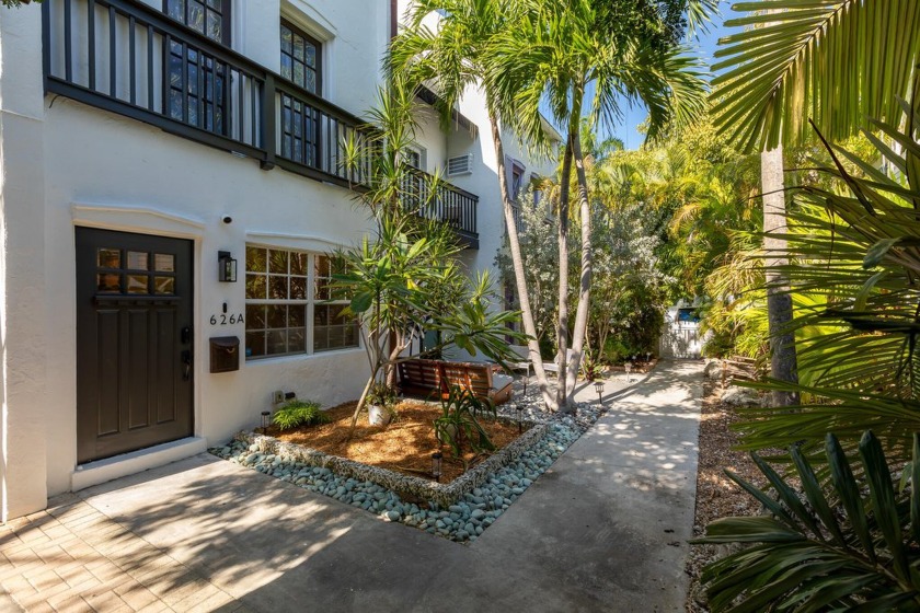 Beautifully renovated 3bd/2.5ba townhouse incredibly located - Beach Townhome/Townhouse for sale in Key West, Florida on Beachhouse.com