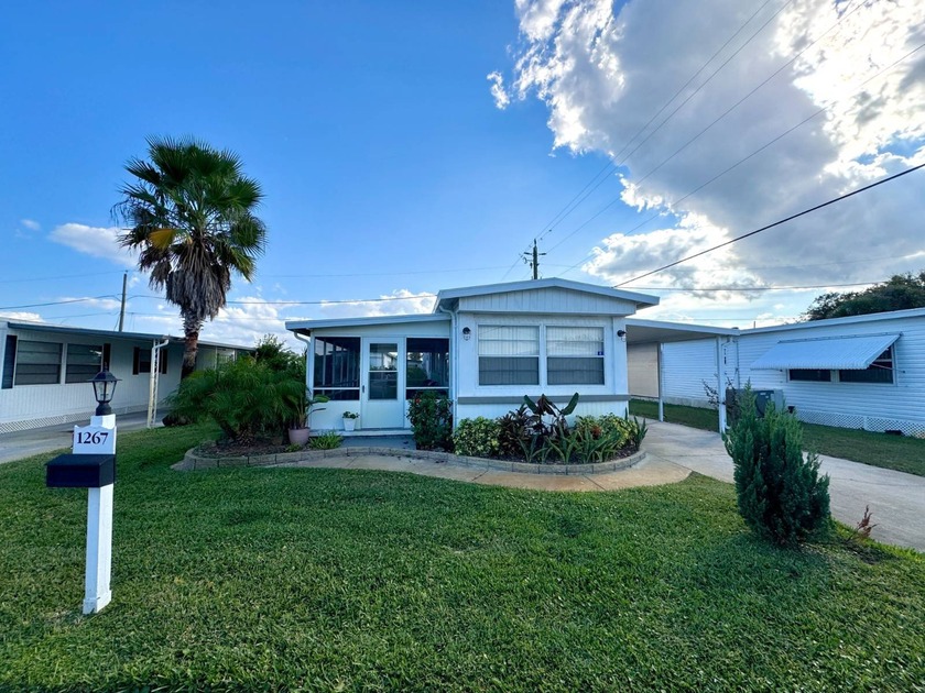 This charming 1971 Skyline Ramada 2-bedroom, 1-bath home - Beach Home for sale in Daytona Beach, Florida on Beachhouse.com