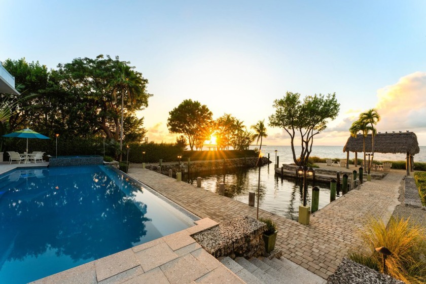 An incomparable bayside Islamorada compound with an exempted - Beach Home for sale in Plantation Key, Florida on Beachhouse.com