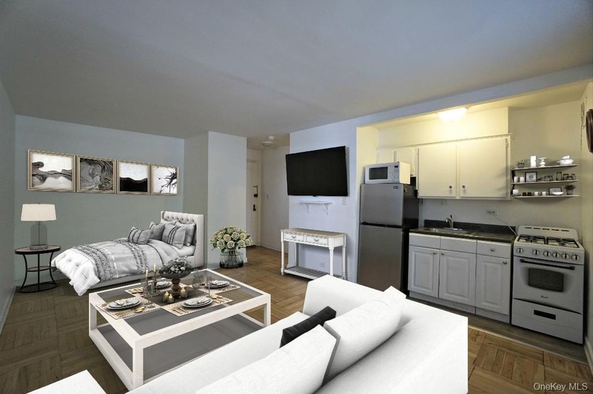 STEAL THE DEAL! This spacious studio, with a sleeping area and - Beach Lot for sale in Forest Hills, New York on Beachhouse.com