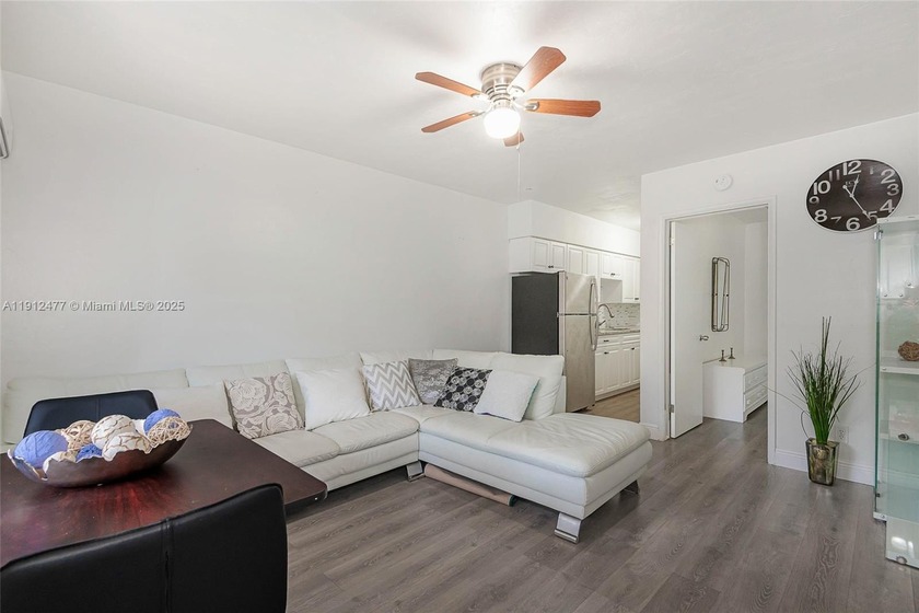 Beautifully Renovated 1BR/1BA CO-OP Near Hollywood Beach!
 - Beach Other for sale in Hollywood, Florida on Beachhouse.com
