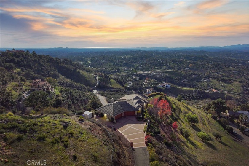Truly breathtaking are a few words to describe the panoramic - Beach Home for sale in Fallbrook, California on Beachhouse.com