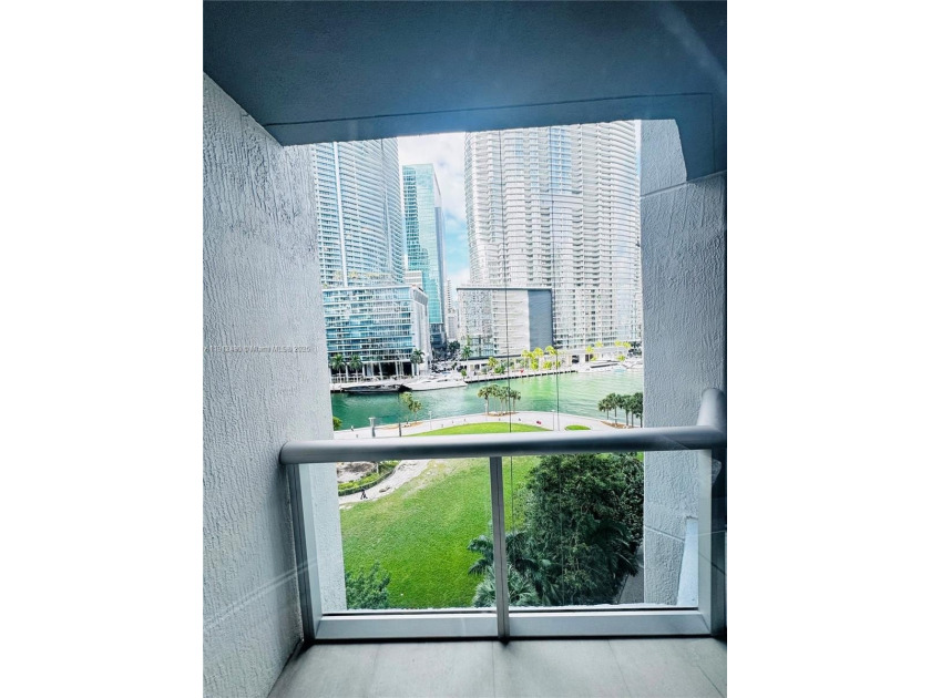 Exquisite Studio Residence in Prime Brickell Location
 - Beach Condo for sale in Miami, Florida on Beachhouse.com