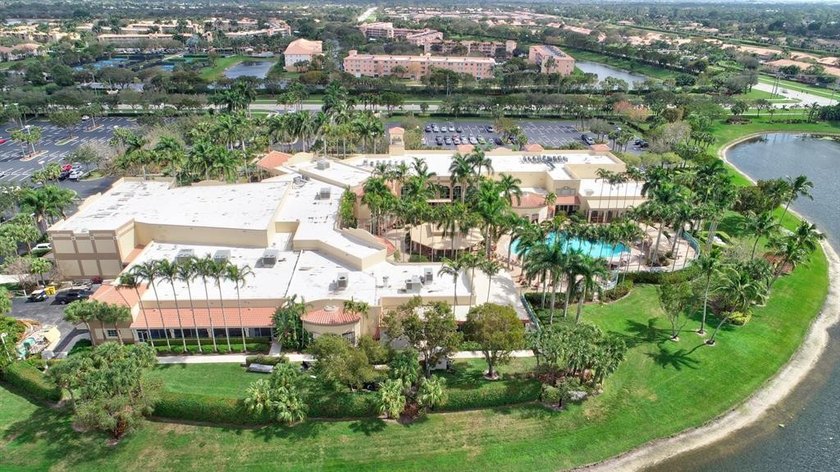 Enjoy serene lakefront living in this bright and spacious - Beach Condo for sale in Boynton Beach, Florida on Beachhouse.com