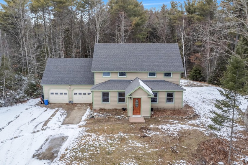 Discover the perfect combination of charm, privacy, and natural - Beach Home for sale in Woolwich, Maine on Beachhouse.com