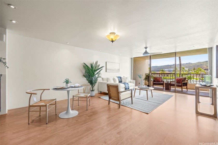 Esplanade in Hawaii Kai.  Lovingly renovated 2 bedroom, 2 bath - Beach Condo for sale in Honolulu, Hawaii on Beachhouse.com