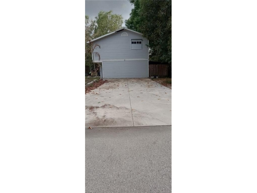 This is a great starter Home , with some bonus rooms must see to - Beach Home for sale in Lehigh Acres, Florida on Beachhouse.com