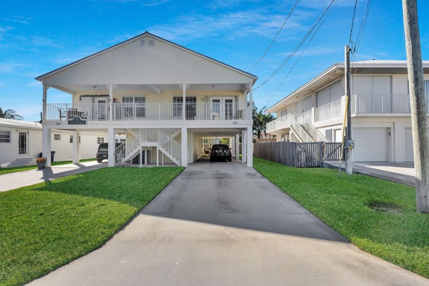 Stilted half duplex, in excellent condition and well maintained - Beach Home for sale in Key Colony Beach, Florida on Beachhouse.com