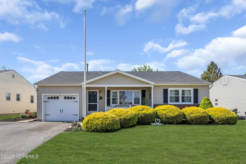 Location that can't be beaten!  Sellers do not want to leave - Beach Home for sale in Toms River, New Jersey on Beachhouse.com