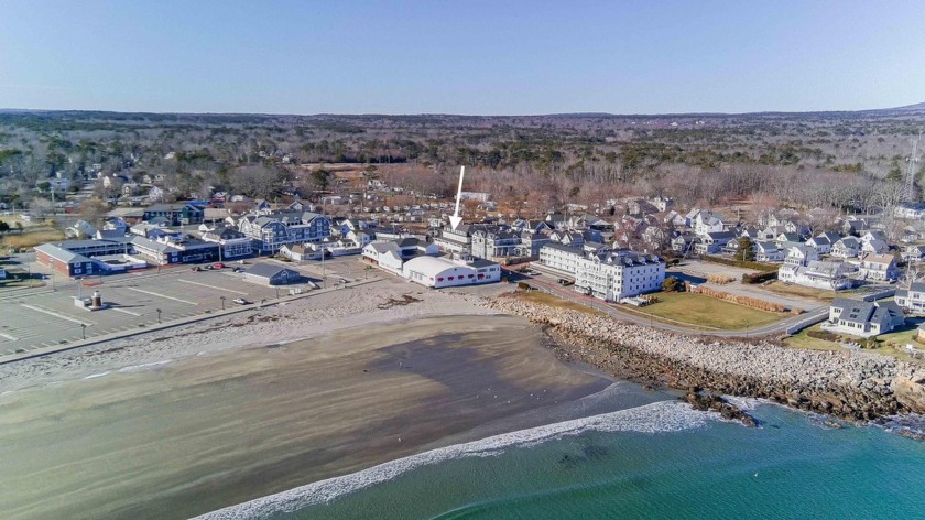 The Maine Attraction! Welcome to this exceptional coastal condo - Beach Condo for sale in York, Maine on Beachhouse.com