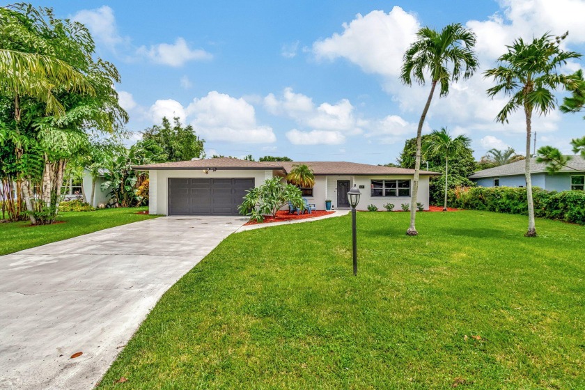 Discover this Delray Beach 4-bedroom, 2.5 bath pool home - Beach Home for sale in Delray Beach, Florida on Beachhouse.com