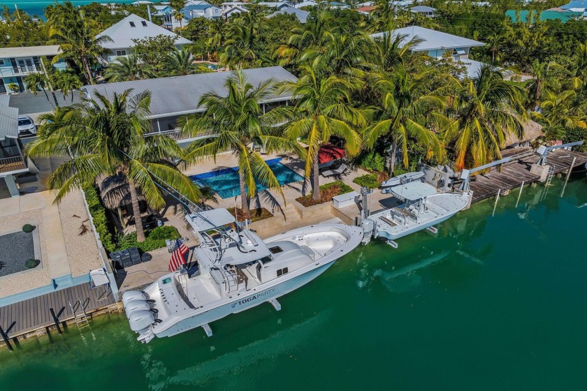 Welcome to this beautiful concrete home in the highly - Beach Home for sale in Upper Matecumbe Key, Florida on Beachhouse.com