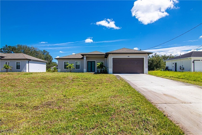 For sale: 1834 Lindsay St-a beautifully crafted - Beach Home for sale in Lehigh Acres, Florida on Beachhouse.com