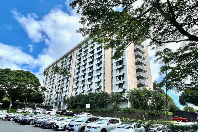 Prince Tower, quiet garden view. Spacious 2/1 with 1 covered - Beach Condo for sale in Honolulu, Hawaii on Beachhouse.com