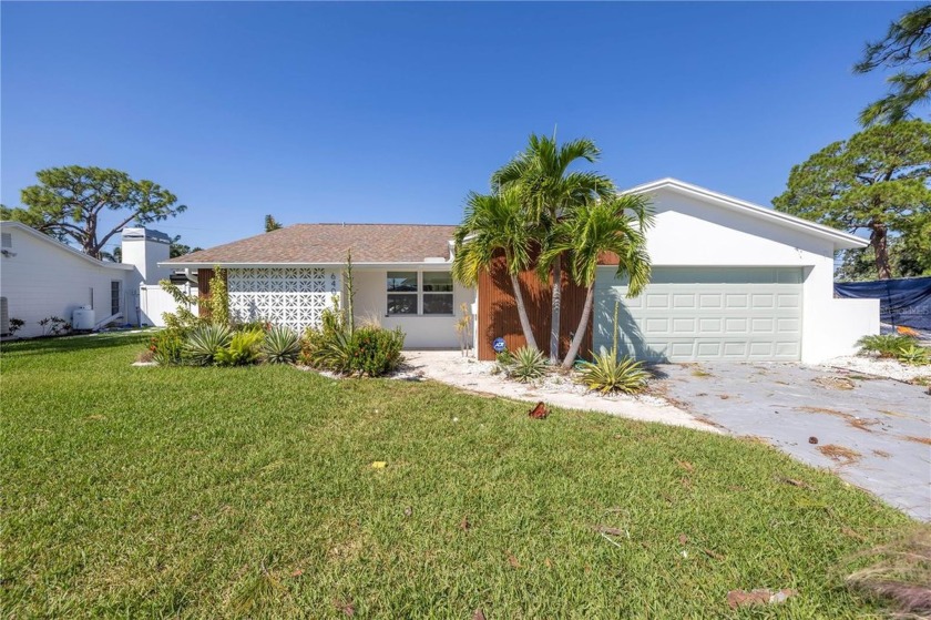 Under contract-accepting backup offers. **THIS PROPERTY HAS - Beach Home for sale in St. Petersburg, Florida on Beachhouse.com