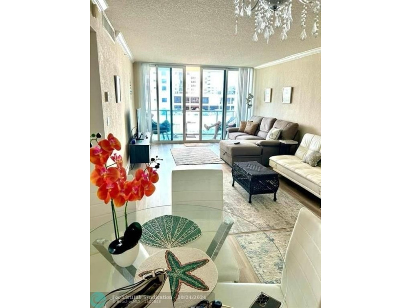 Remodeled stunning 1-bed, 1-bath fully updated with stunning - Beach Condo for sale in Hollywood, Florida on Beachhouse.com