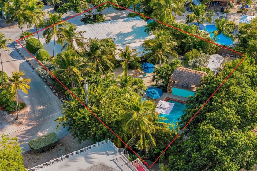 Welcome to your private oasis in Islamorada! This beautifully - Beach Home for sale in Plantation Key, Florida on Beachhouse.com