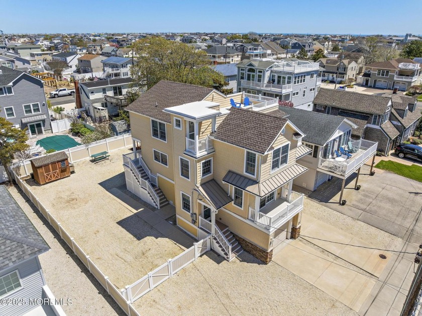 SUMMER FUN STARTS HERE...in this entertainer's delight with - Beach Home for sale in Ship Bottom, New Jersey on Beachhouse.com