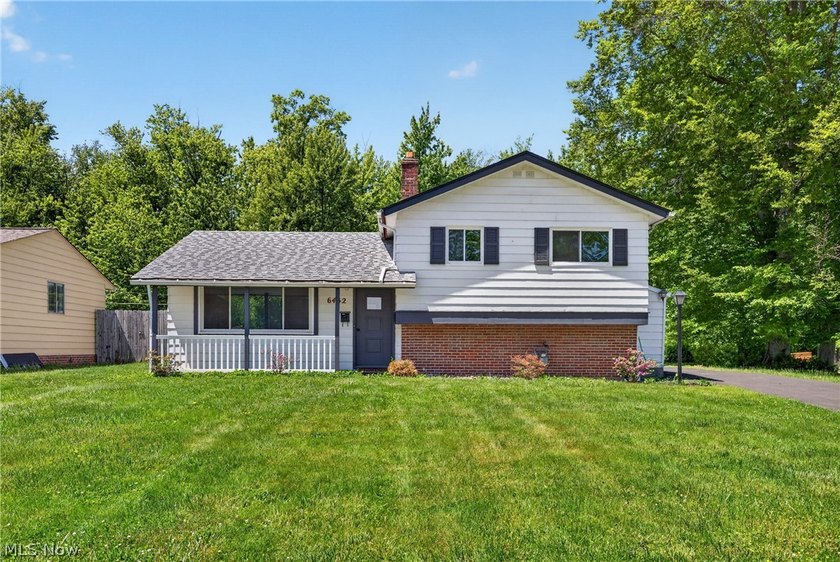 Dreaming of a 4-car garage? Welcome to 6452 Brooks Blvd - where - Beach Home for sale in Mentor, Ohio on Beachhouse.com