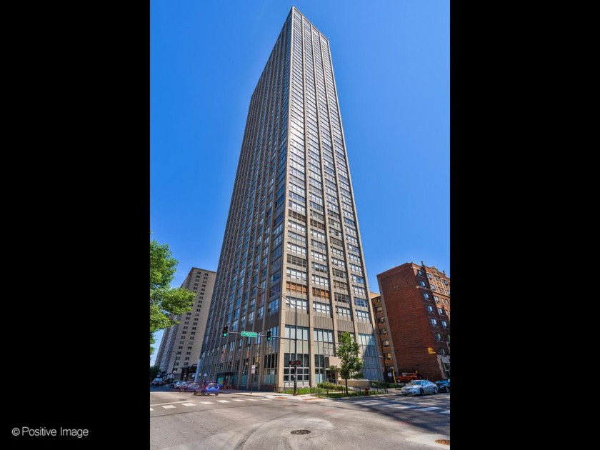 Ready to be impressed In this Park Place Tower  HIGHLY DESIRED - Beach Home for sale in Chicago, Illinois on Beachhouse.com