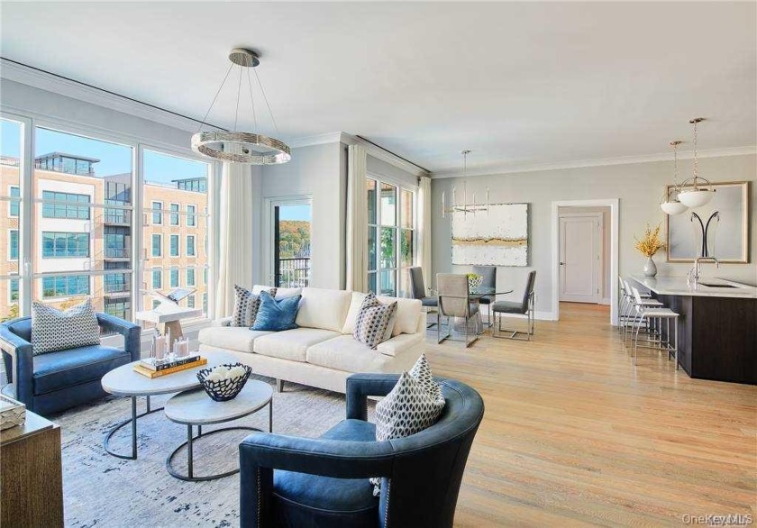 This bright two-bedroom, two-bathroom home features 10' ceilings - Beach Condo for sale in Glen Cove, New York on Beachhouse.com