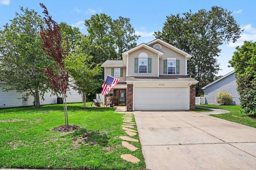 Located in The Gates, this 4-bedroom, 2.5-bath home features a - Beach Home for sale in Myrtle Beach, South Carolina on Beachhouse.com