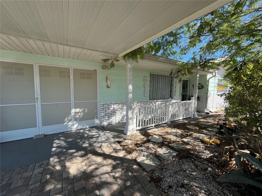 This beautiful 2 Bedroom 1-1/2 Bath is a direct access saltwater - Beach Home for sale in Hudson, Florida on Beachhouse.com