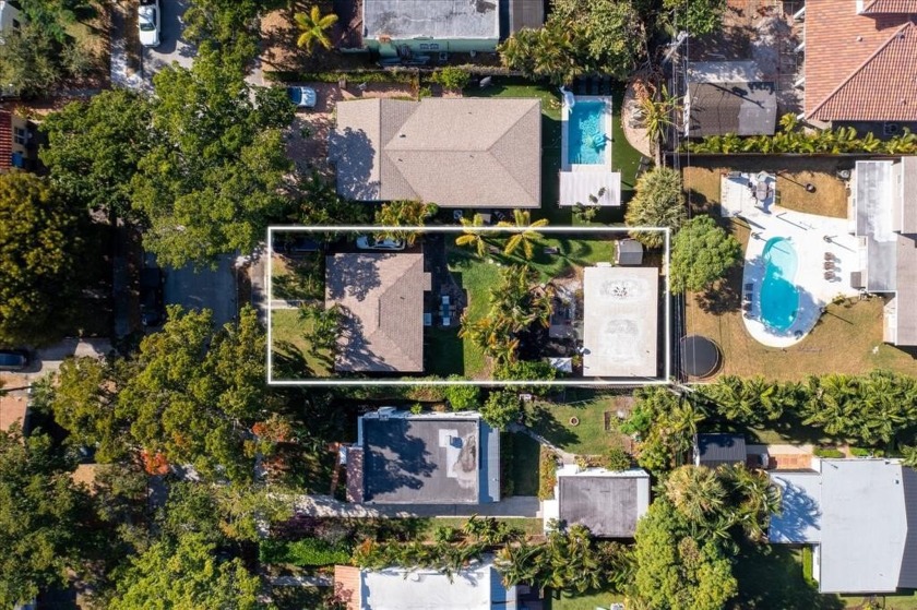 This charming & unique property is in a truly ideal location - Beach Home for sale in West Palm Beach, Florida on Beachhouse.com