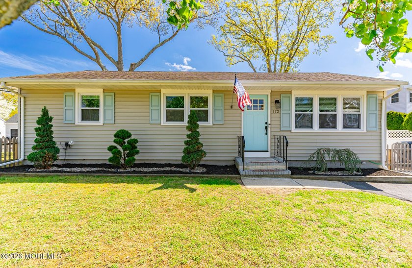 Renovated Ranch w/ Finished Basement. Only 2 blocks from the - Beach Home for sale in Brick, New Jersey on Beachhouse.com