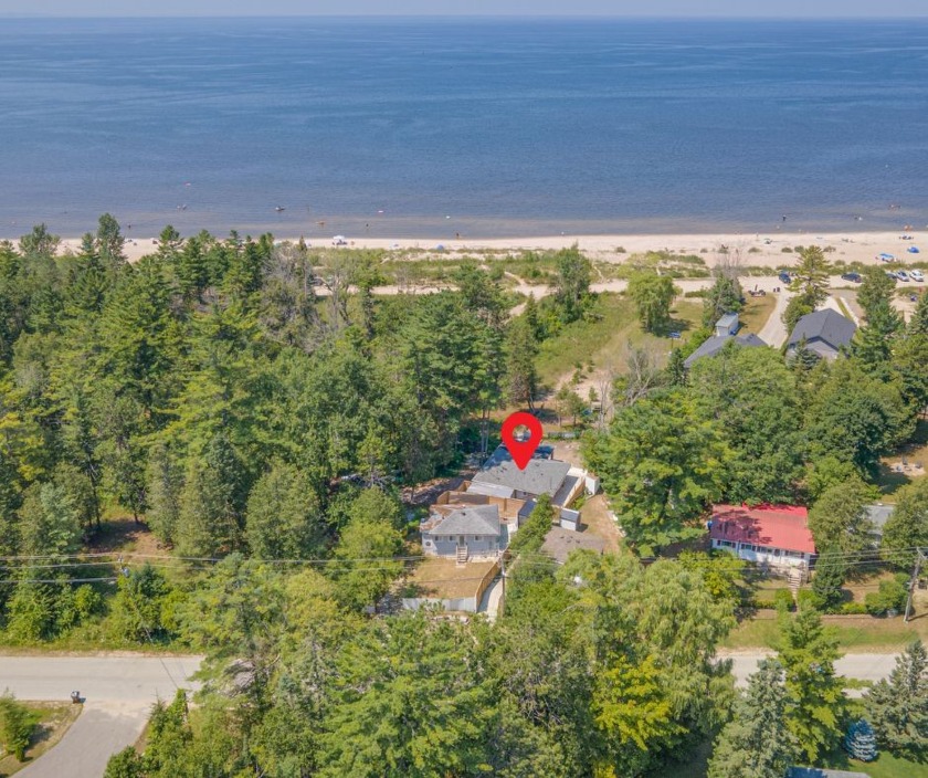 VIEW OF GEORGIAN BAY WITH ONE MINUTE WALK TO BEACH! Welcome to - Beach Home for sale in Wasaga Beach,  on Beachhouse.com