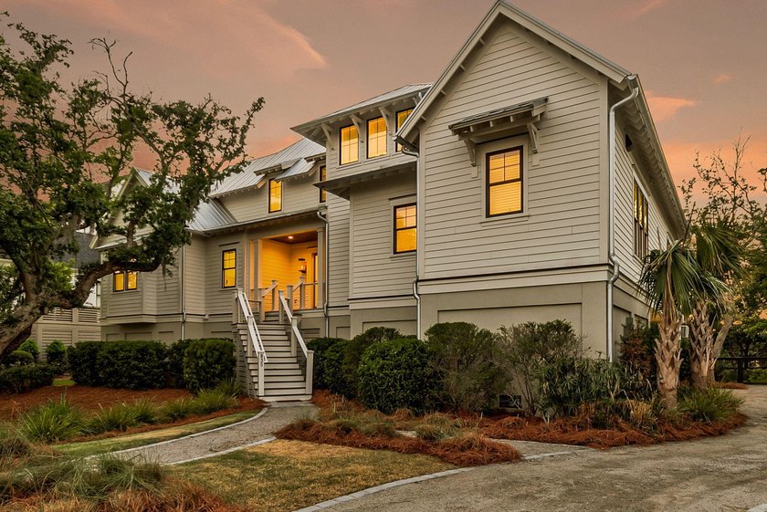 With an exceptional marshfront setting on a quiet cul-de-sac - Beach Home for sale in Daniel Island, South Carolina on Beachhouse.com