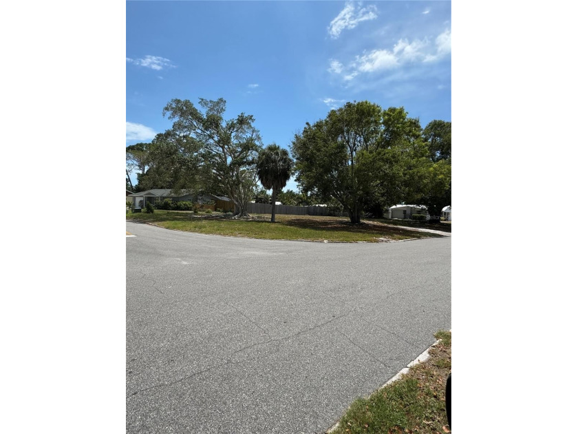 Unlock the door to your dream home with this prime opportunity - Beach Lot for sale in Sarasota, Florida on Beachhouse.com