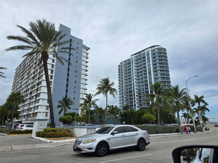 Beautiful unit in Kennedy House Condo in North Bay Village - Beach Condo for sale in North Bay Village, Florida on Beachhouse.com