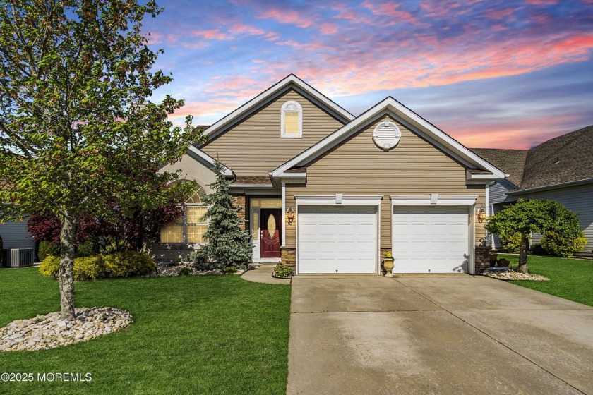 Meticulously maintained Southwind II Model with 3 beds 3 full - Beach Home for sale in Waretown, New Jersey on Beachhouse.com