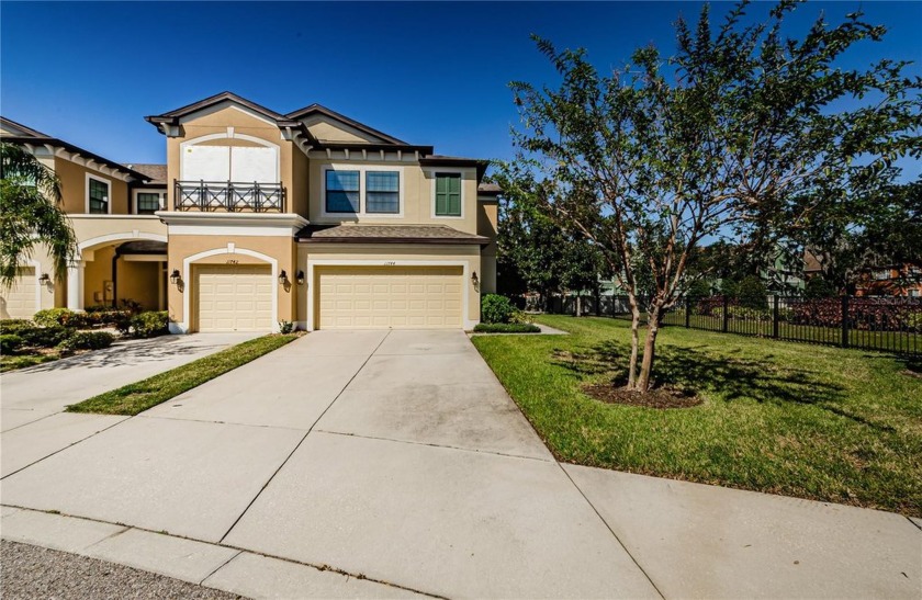 Under contract-accepting backup offers. This beautiful 3 bedroom - Beach Townhome/Townhouse for sale in Tampa, Florida on Beachhouse.com