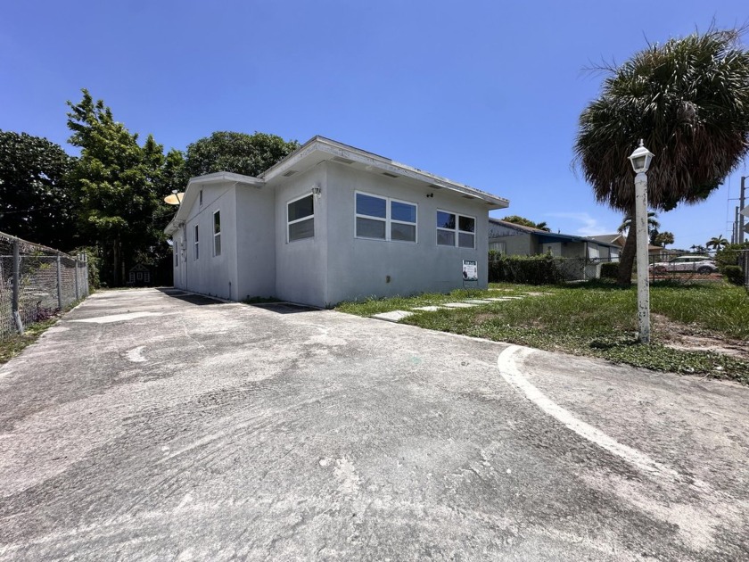 Discover the perfect blend of comfort, convenience, and value in - Beach Home for sale in Riviera Beach, Florida on Beachhouse.com