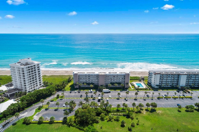 Florida Living At It's Best!  Was Under Contract Finance Fell - Beach Condo for sale in Jensen Beach, Florida on Beachhouse.com